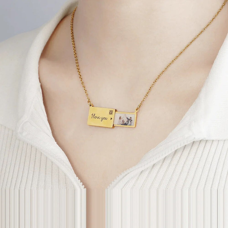 Personalized Photo Engrave Lettering Necklace